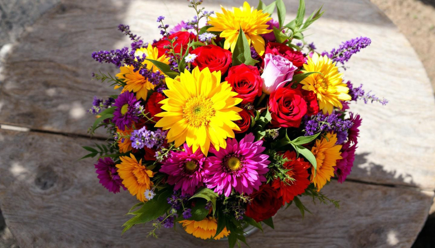 Création de bouquets personnalisés pour célébrations spéciales